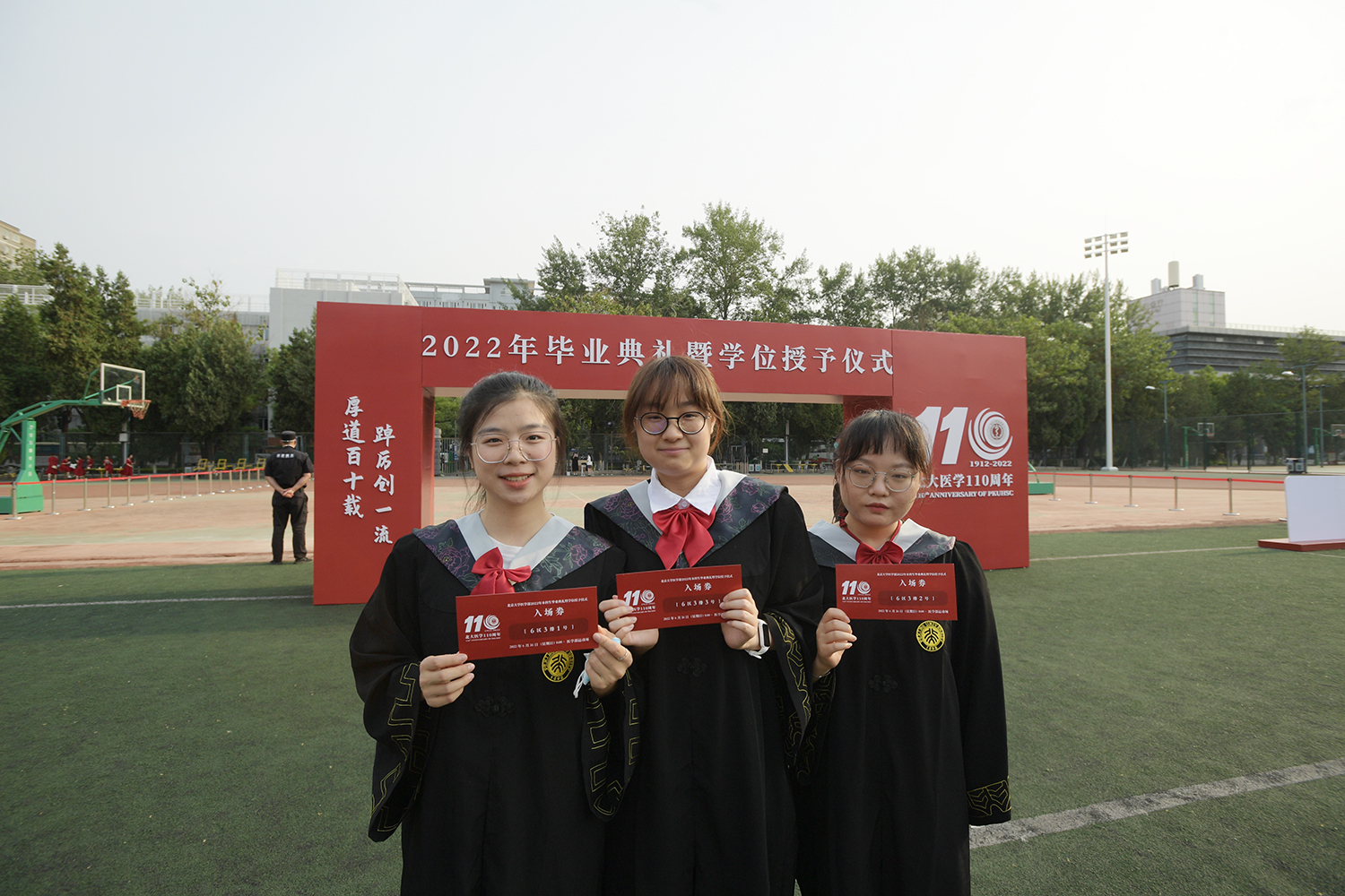 70e1fb06b9c24d96ac32000a882fef79.jpg 70e1fb06b9c24d96ac32000a882fef79.jpg