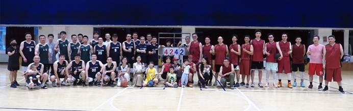 f1eb2359e7e34d74afd5f088acd9d266.jpg 篮球12.jpg